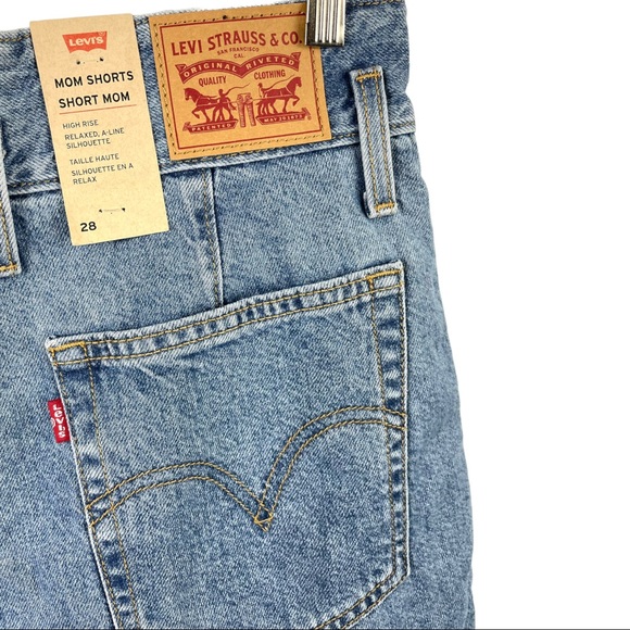 NWT Levi’s High Waisted Mom Shorts Size 28 - Picture 6 of 6